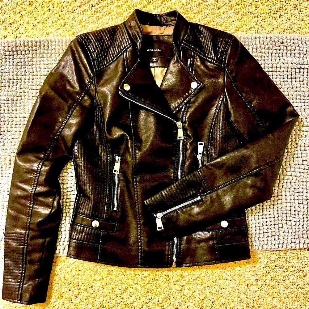 🧥 Vero Moda leather jacket_XS 🧥 - Picture 5 of 6